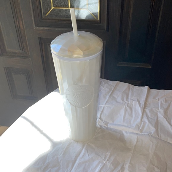 Starbucks Other - 🤍Starbucks ✨2022 Winter White Pearl Marble Kaleidoscope Dome Tumbler